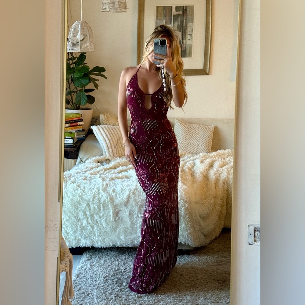 ALL FOR LOVE BEADED OCEANUS ANNIES DRESS BURGUNDY Elegant Evening Gown REVOLVE - Picture 2 of 11
